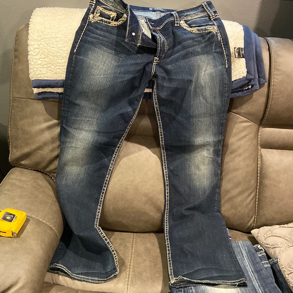 Ladies silver jeans… suki 17”; new without tags